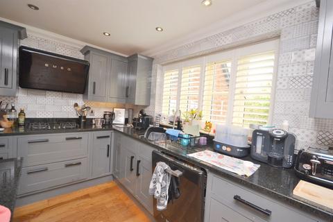 4 bedroom detached house for sale, Tidworth