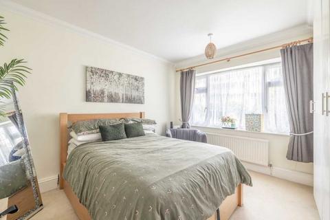 2 bedroom maisonette for sale, Bathurst Walk, Richings Park SL0