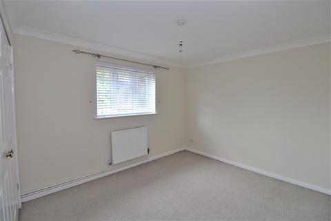 1 bedroom ground floor maisonette to rent, Jackson Road, Crawley, West Sussex. RH11 9TJ