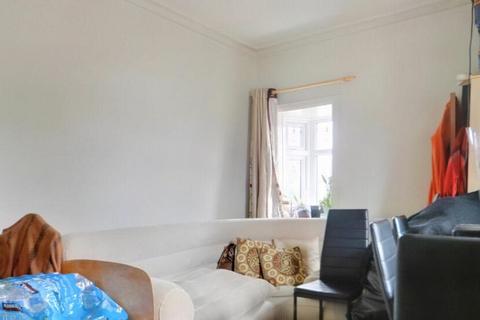 2 bedroom maisonette for sale, Byron Road, Wealdstone, Harrow, HA3