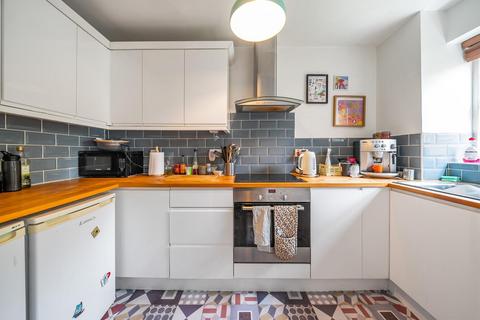 1 bedroom flat for sale, Molyneux Drive, Tooting