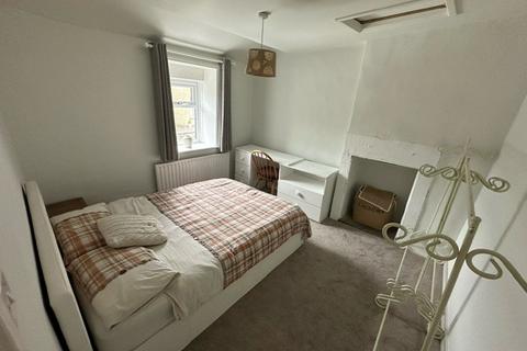 2 bedroom terraced house to rent, Halifax Road, Cullingworth, Bradford, BD13