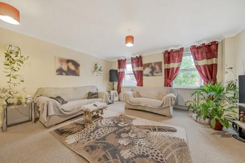 8 Bradley Drive, Grantham, NG31 7WN
