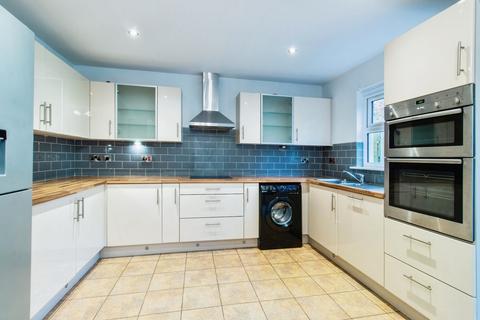 undefined, Clark Spring Court, Morley, Leeds, West Yorkshire, LS27