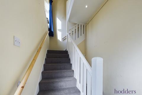 2 bedroom apartment to rent, High Street, Addlestone, Surrey, KT15