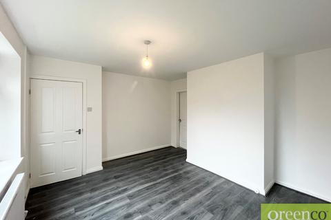 3 bedroom semi-detached house to rent, Wordsworth Road, Salford M27