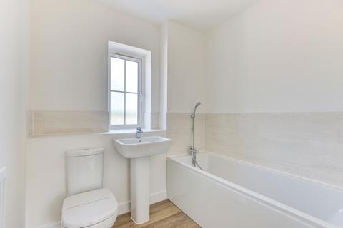 2 bedroom property to rent, Faygate, West Sussex RH12