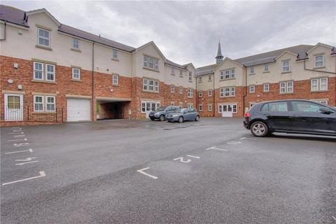 2 bedroom flat to rent, St. Cuthberts Court