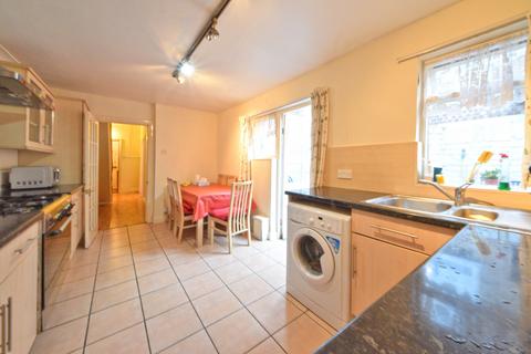 4 bedroom terraced house to rent, Biscay Road,  London, W6