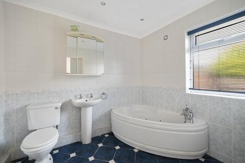 1 Heath Close, Stanwell, Staines-upon-thames, TW19 7PL