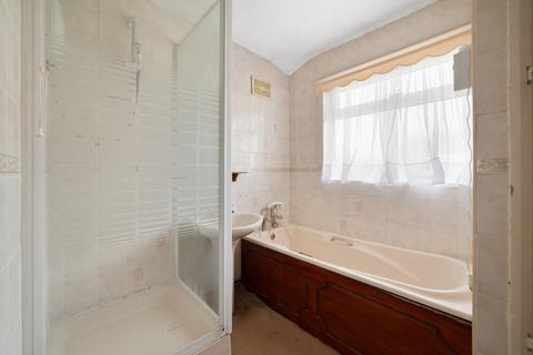 1 Heath Close, Stanwell, Staines-upon-thames, TW19 7PL
