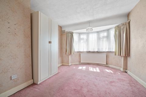 1 Heath Close, Stanwell, Staines-upon-thames, TW19 7PL