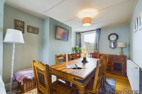 4 bedroom end of terrace house for sale, Park Road, Sittingbourne, Kent, ME10 1DY