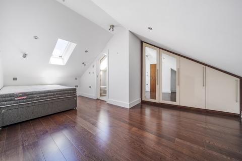3 bedroom apartment to rent, Peckham High Street London SE15