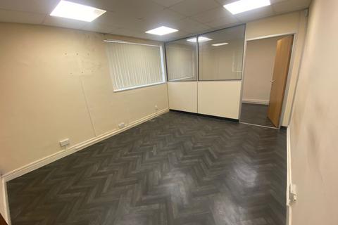 Warehouse to rent, Peartree Lane, Dudley, DY2