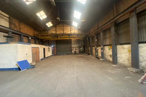 Warehouse to rent, Peartree Lane, Dudley, DY2