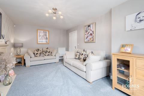 8 Forsythia Drive, Clayton Le Woods, Chorley, PR6 7DF