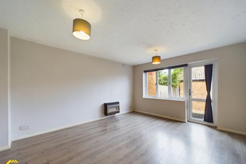 2 bedroom terraced house to rent, Frensham Close, Banbury OX16