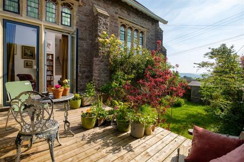 4 bedroom end of terrace house for sale, Street End, Blagdon