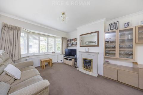 3 Humphrey Close, Fetcham, Leatherhead, KT22 9PZ