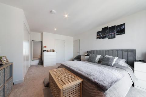 2 bedroom apartment for sale, John Cabot House, Clipper Street, E16