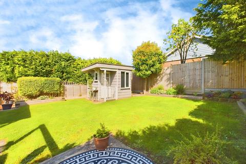 4 bedroom detached bungalow for sale, Lime Kiln Road, Horsham RH13