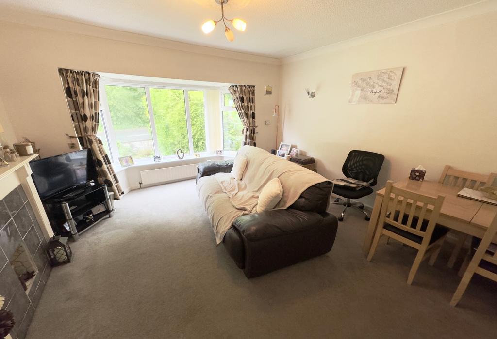 Avondale Road, Shipley, West Yorkshire 2 bed semidetached bungalow for