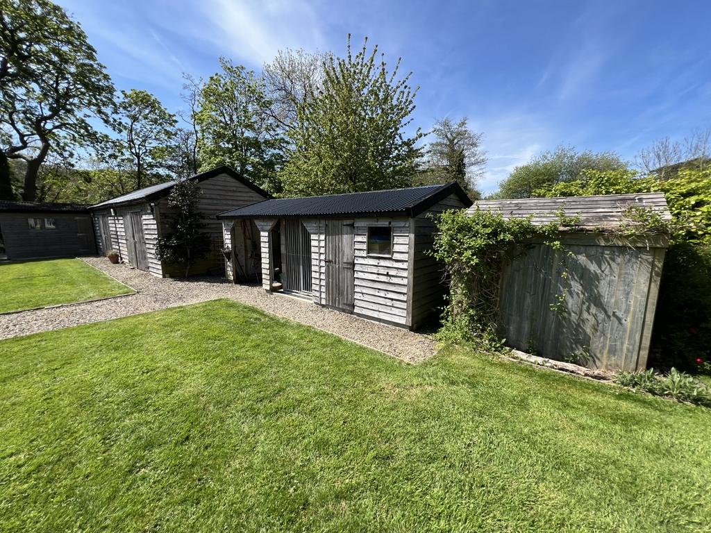 Dog Kennel/Log Store/Store Shed