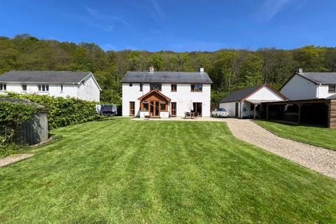 4 bedroom detached house for sale, Heol Y Commins, Aberaeron, SA46