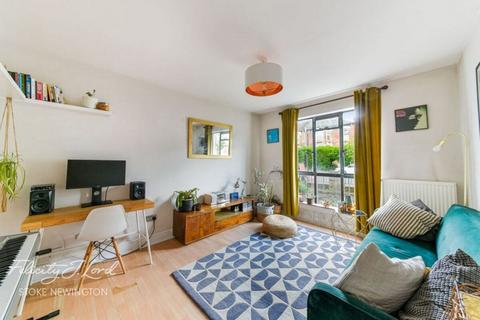 1 bedroom flat for sale, Heather Lodge, St Kilda's Road, Stoke Newington, N16