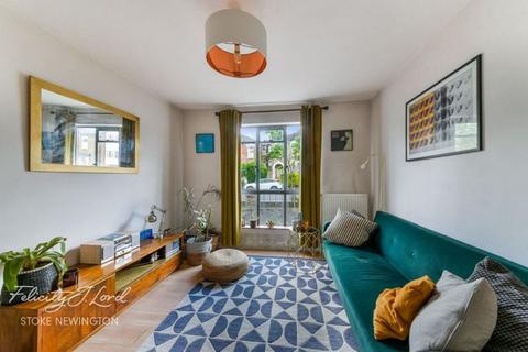 1 bedroom flat for sale, Heather Lodge, St Kilda's Road, Stoke Newington, N16