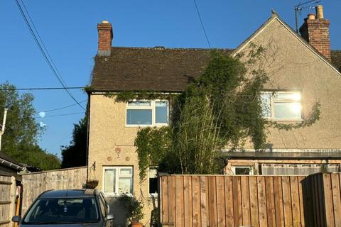 2 bedroom semi-detached house to rent, Judds Close,  Witney,  OX28