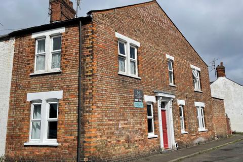 4 bedroom end of terrace house for sale, Langham Street, King's Lynn, Norfolk, PE30