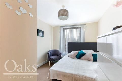 2 bedroom apartment to rent, Clarke Close, Thornton Heath