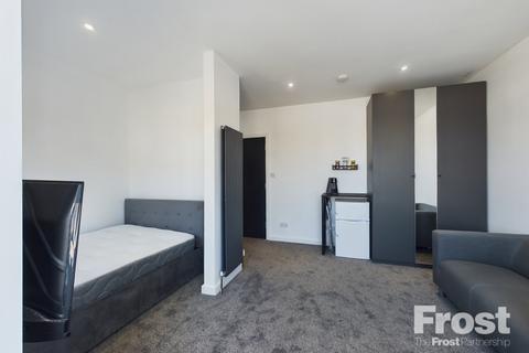 6 bedroom property to rent, Ashford Crescent, Ashford, Surrey, TW15