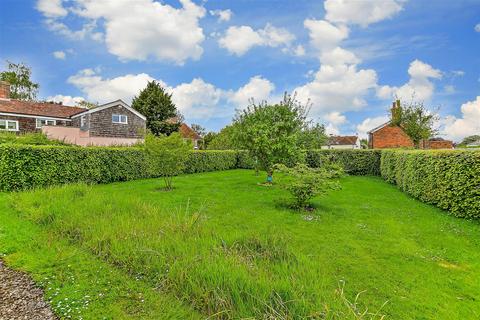 4 bedroom detached house for sale, Hoaden, Hoaden, Canterbury, Kent