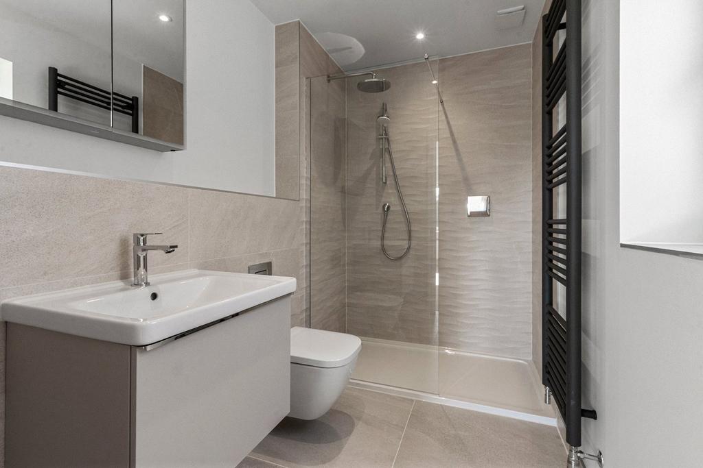 Master En-Suite