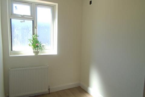 5 bedroom end of terrace house to rent, Sudbury/Wembley HA0