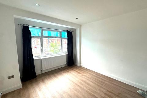 5 bedroom end of terrace house to rent, Sudbury/Wembley HA0