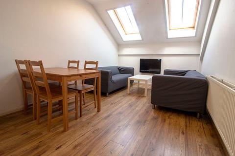 1 bedroom end of terrace house to rent, STUDENTS ONLY - Room 5, 156c, Mansfield Road, Nottingham, NG1 3HW