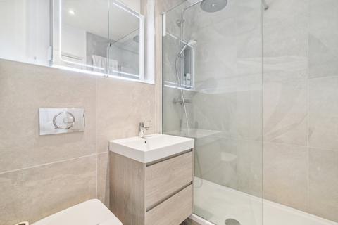 3 Wellesley Avenue, London, W6 0UP