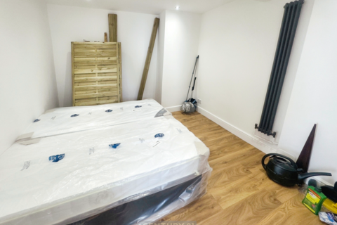 30 Newlands Close, Southall, UB2 5TN