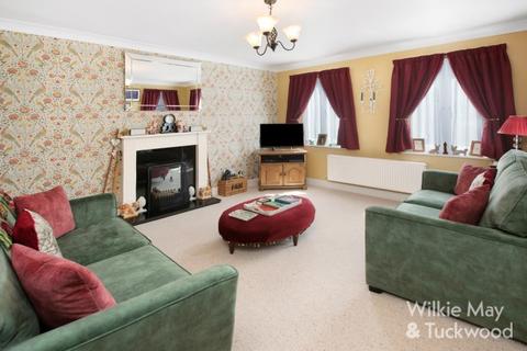 4 bedroom detached house for sale, Horton Way, Woolavington, Bridgwater, Somerset TA7
