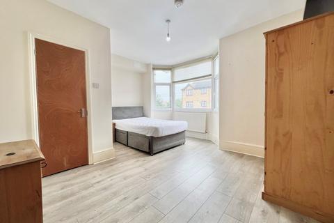 House share to rent, Chichester Road, Edmonton, N9
