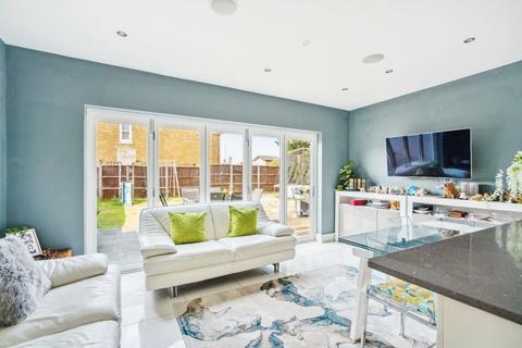 11 Nower Hill, Pinner, HA5 5QR