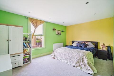 11 Nower Hill, Pinner, HA5 5QR