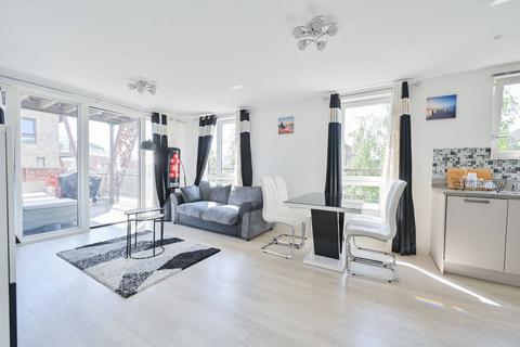 2 bedroom flat to rent, BLONDIN WAY, Canada Water, London, SE16