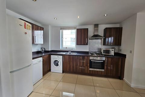 2 bedroom flat to rent, 35 Watkin Road, Leicester LE2
