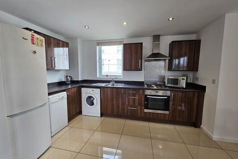 2 bedroom flat to rent, 35 Watkin Road, Leicester LE2