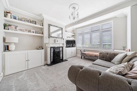 25 Woodside Avenue, Chislehurst, BR7 6BX